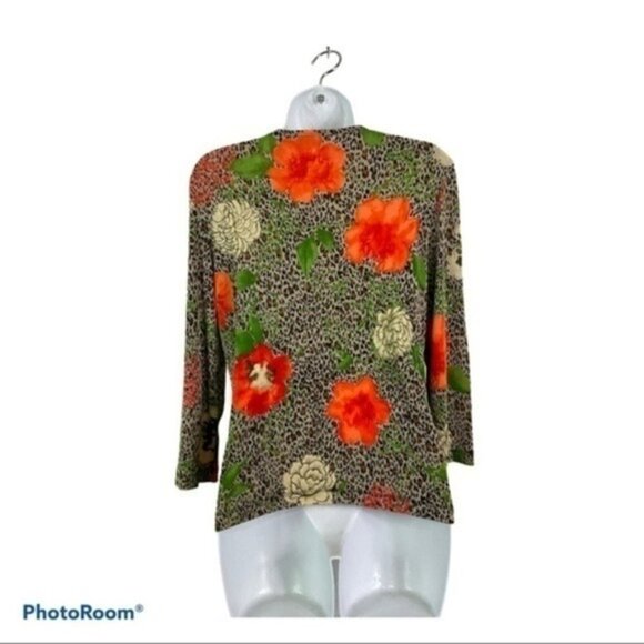 VINTAGE - THE TRAVEL COLLECTION Floral Slinky Top - Picture 6 of 10